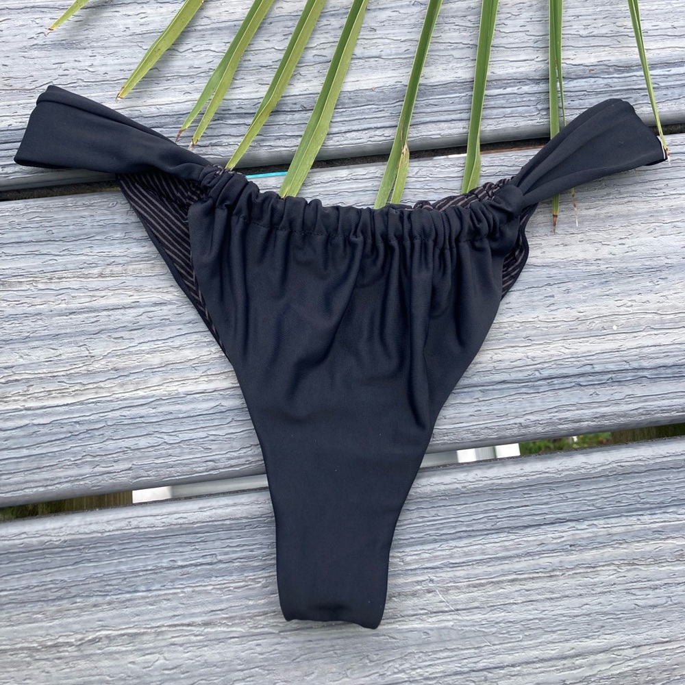ACACIA - Black Levi Cheeky Bikini Bottoms in Ash - S